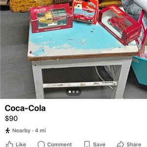 Coca-Cola Red and Green Collectible Set